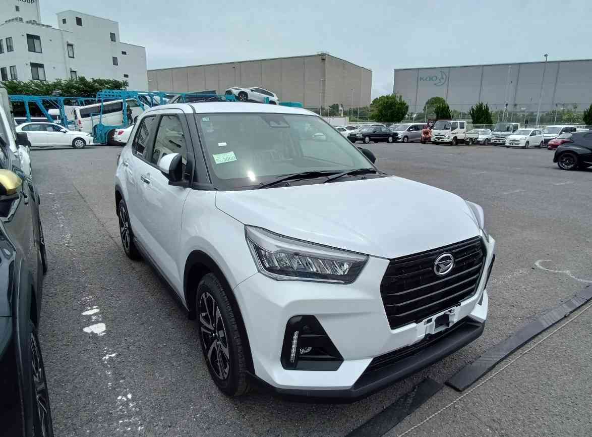 Daihats Rocky primium G 2025